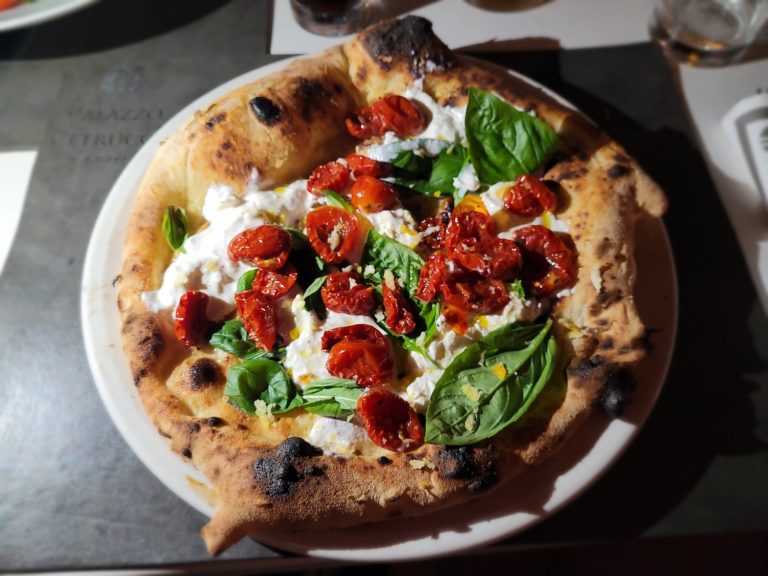 Palazzo Petrucci Pizzeria - Michelin Star Pizza