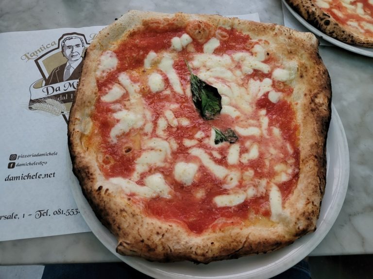 l'antica pizzeria da michele - best pizza in napoli
